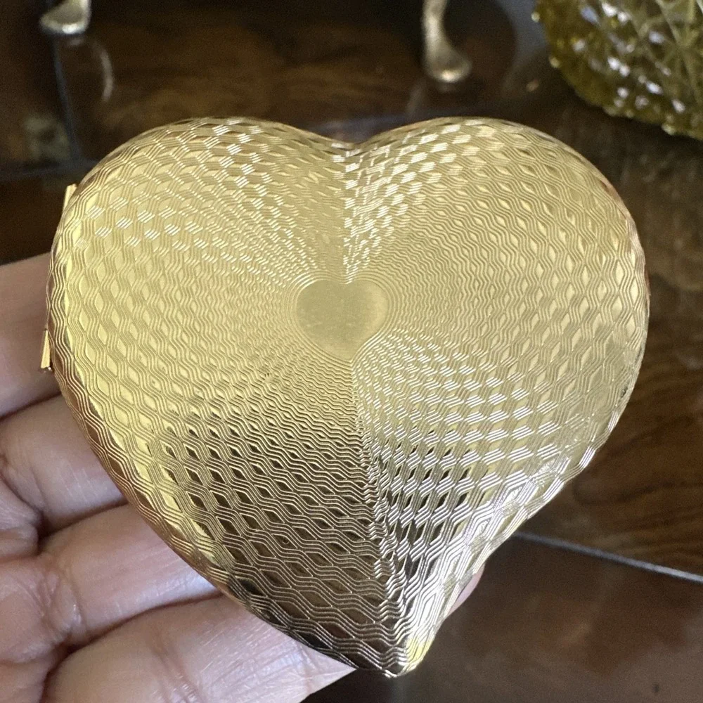 VTG Heart Compact Trinket Box 2.5 in Hinged Lid Texture Etched Design Gold Tone